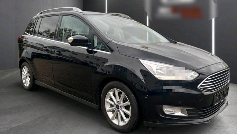 Schwarz Gebraucht 2019 Ford Grand C-Max Titanium Van / Kleinbus | 9.500 € (Guter Preis) - Bild 1/4