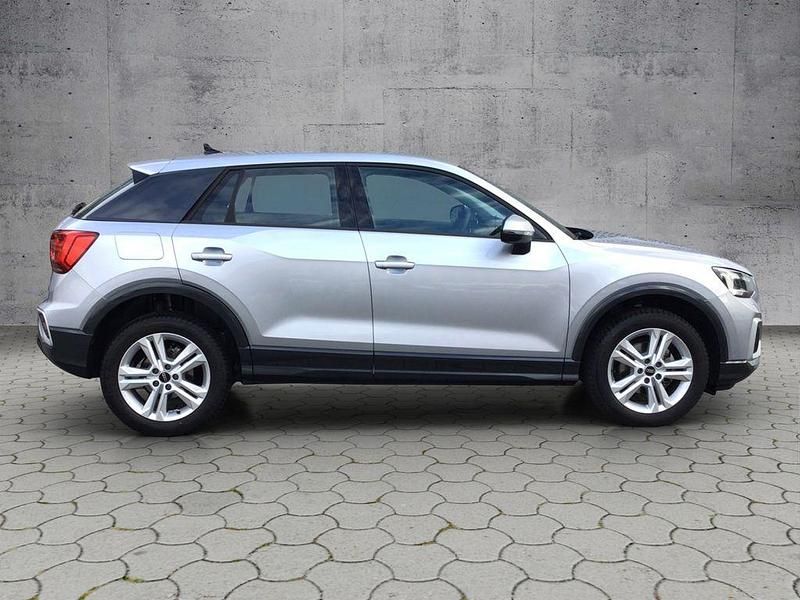 Gebraucht Audi Q2 Advanced Plus 150 PS (110 kW) 2023 Florettsilber metallic SUV