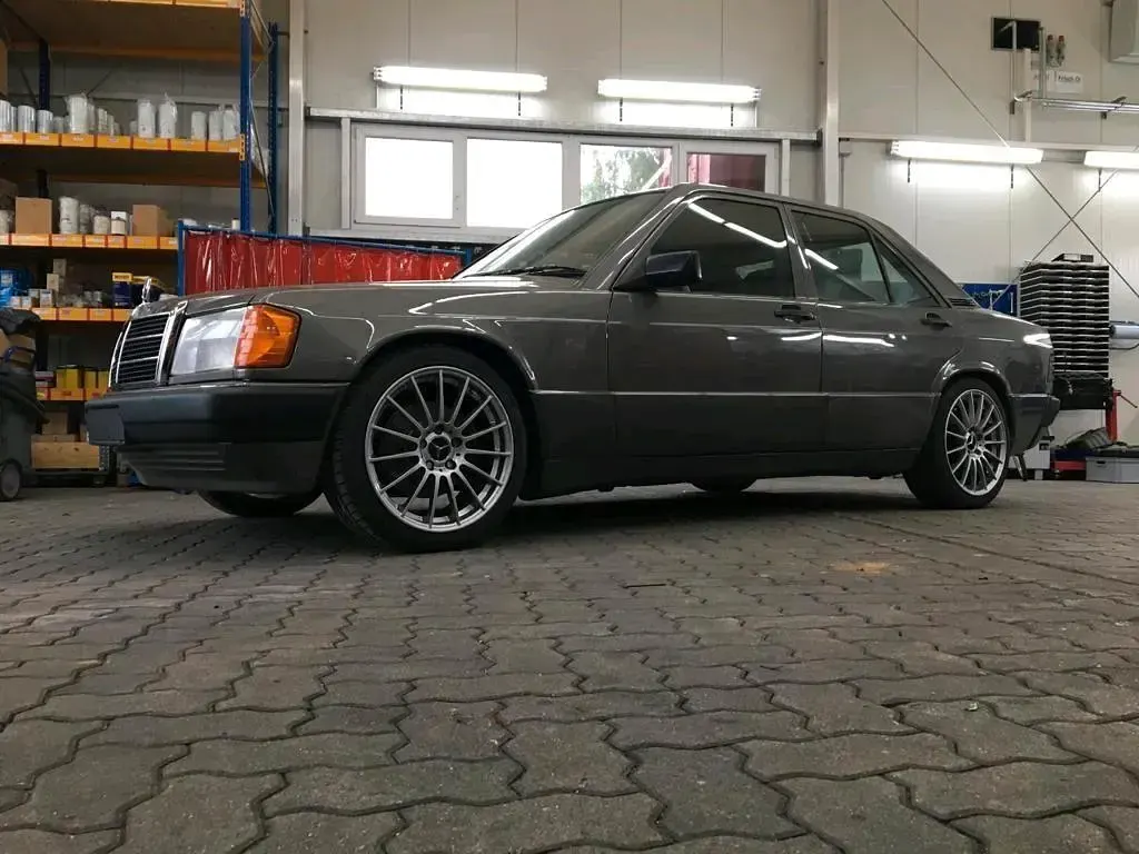 Gebraucht Mercedes 190 109 PS (80 kW) 1993 Limousine