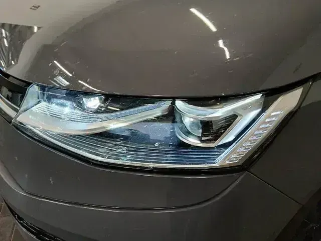 Gebraucht VW Multivan Edition 150 PS (110 kW) 2025 Grau Van / Kleinbus