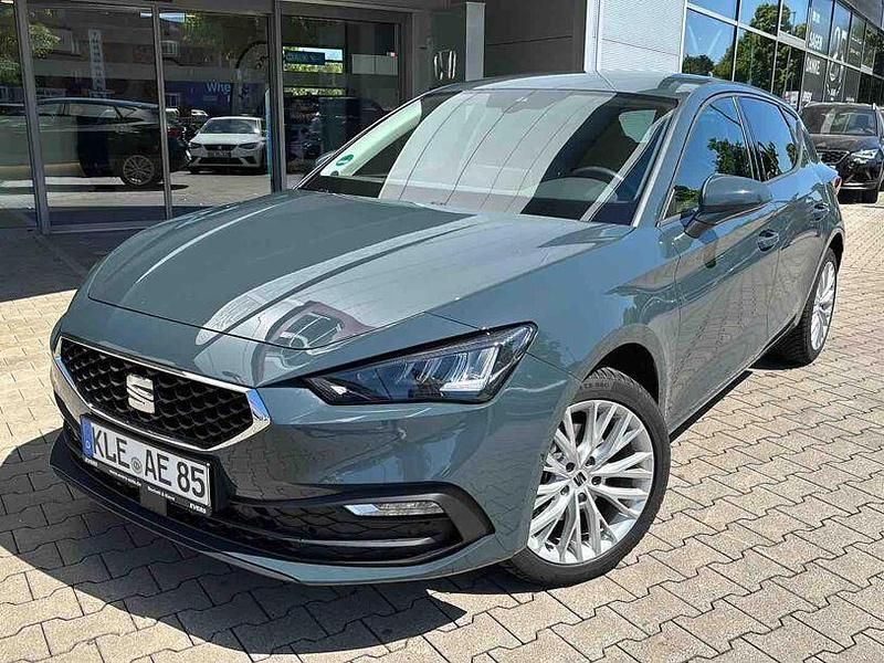 Gebraucht Seat Leon Style 150 PS (110 kW) 2024 Fiord blau Limousine