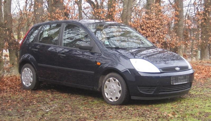 Blau Gebraucht 2005 Ford Fiesta Ambiente Kleinwagen | 399 € (Superpreis) - Bild 1/4