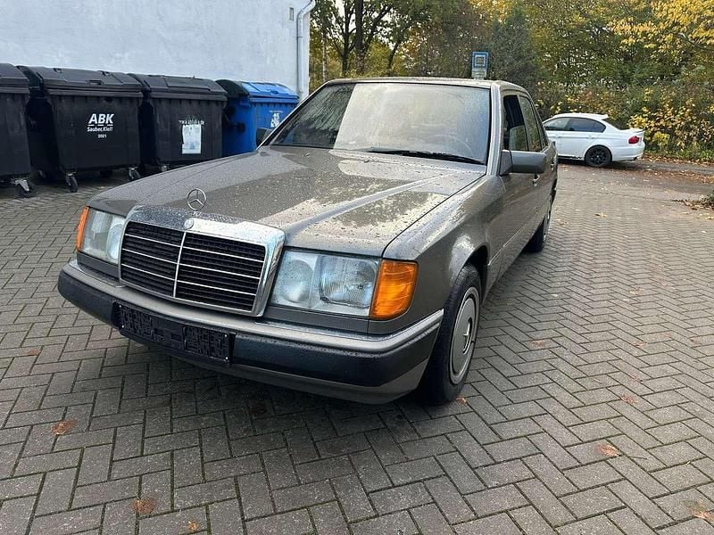 Other Gebraucht 1999 Mercedes E230 Limousine | 4.400 € (Fairer Preis) - Bild 1/4