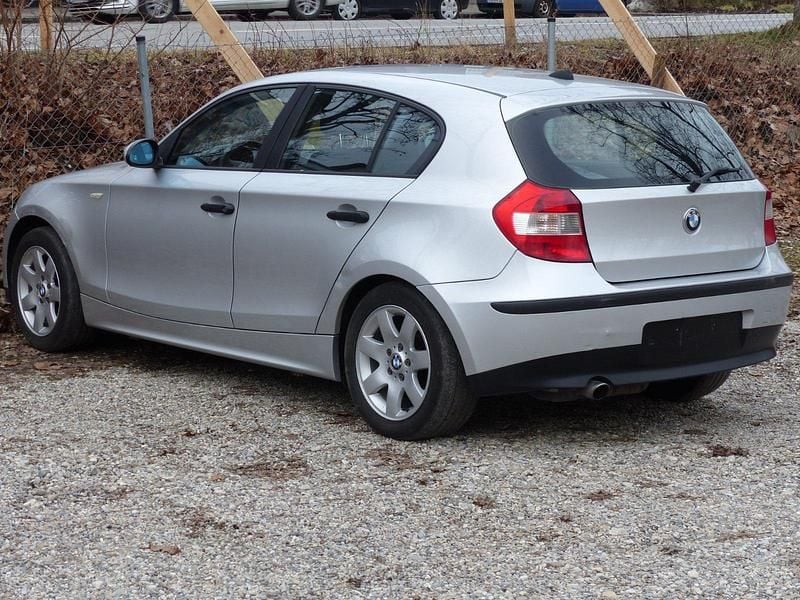 Gebraucht BMW 116 116 PS (85 kW) 2004 Silber Kleinwagen