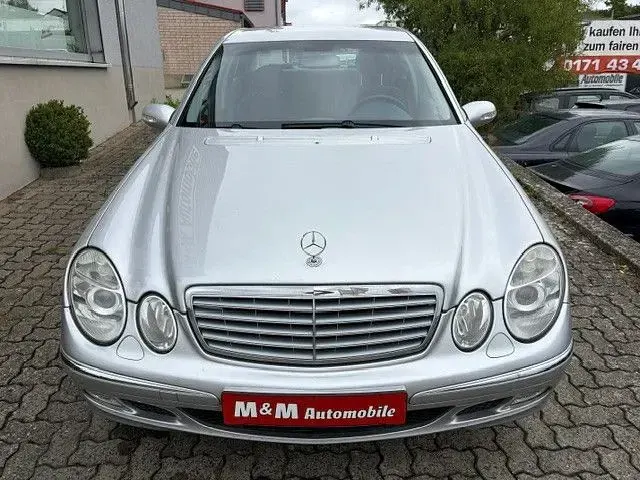 Gebraucht Mercedes E240 Elegance 177 PS (130 kW) 2002 Silber Limousine