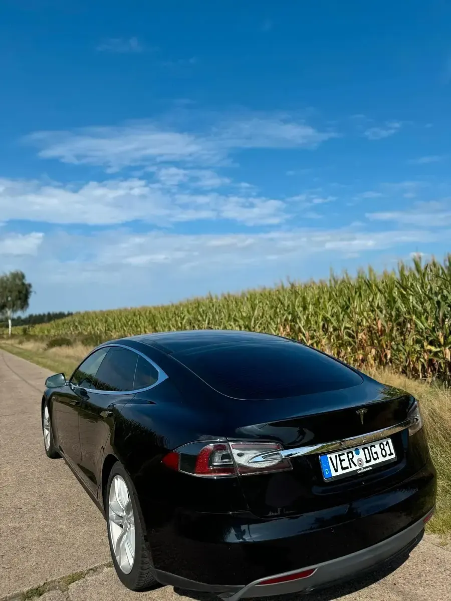 Brugt Tesla Model S 235 kW (320 HK) 2016 Sort Hatchback