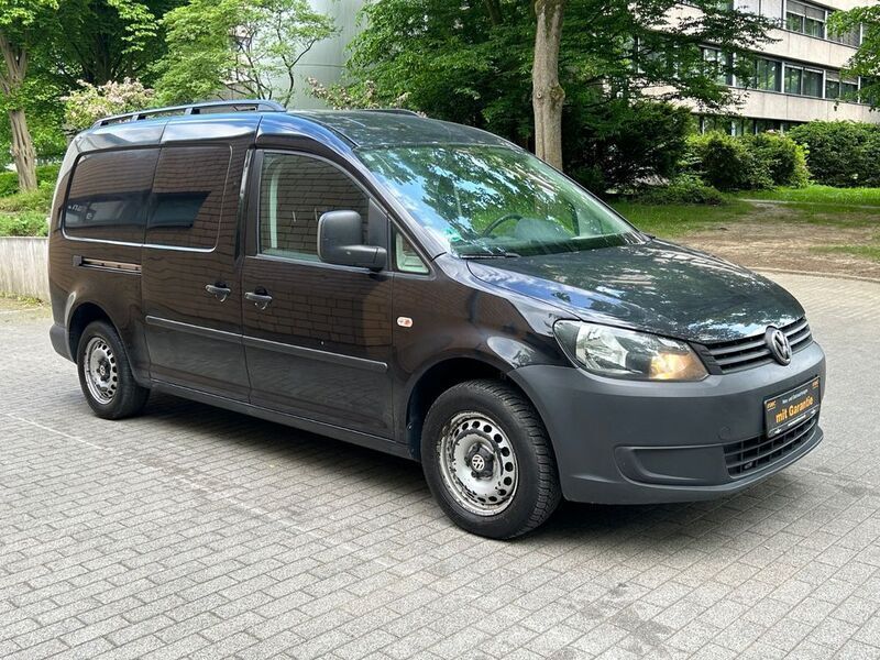 Gebraucht VW Caddy Maxi 102 PS (75 kW) 2014 Deep black perleffekt Van / Kleinbus