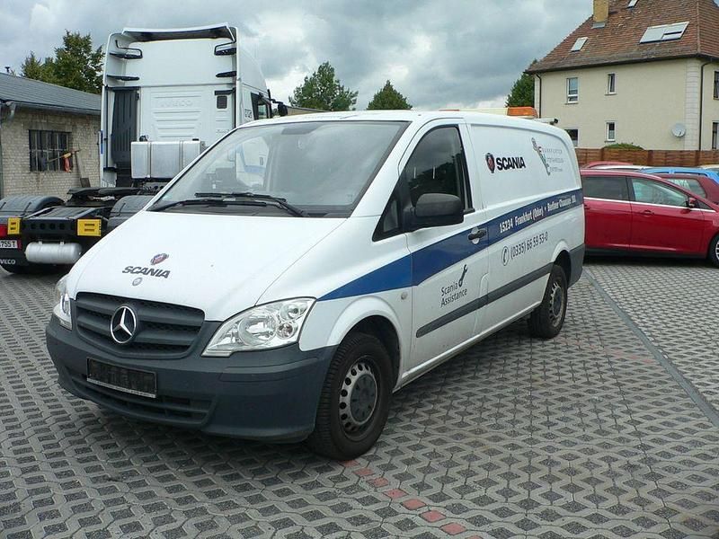 Weiß Gebraucht 2012 Mercedes Vito Van / Kleinbus | 7.900 € (Superpreis) - Bild 1/4