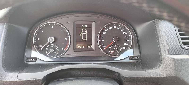 Second-hand VW Caddy Maxi 150 CP (110 kW) 2018 Alb Monovolum