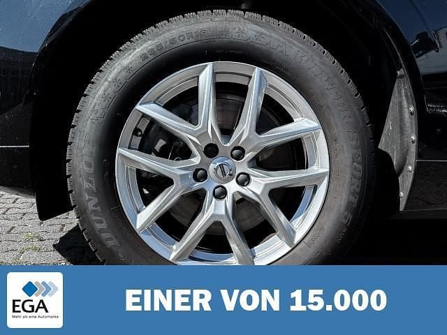 Gebraucht Volvo XC60 Plus 197 PS (144 kW) 2023 Schwarz metallic SUV