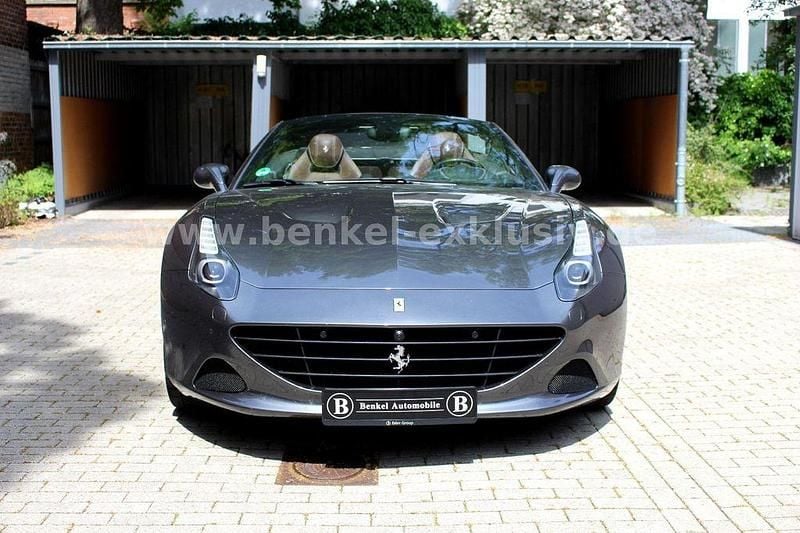 Gebraucht Ferrari California 560 PS (411 kW) 2015 Grau Cabrio
