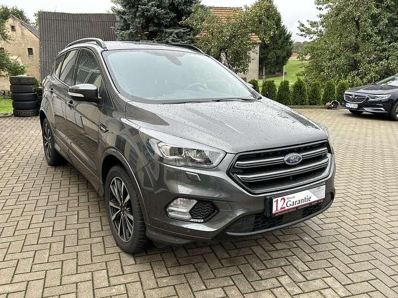 Gebraucht Ford Kuga ST-Line 150 PS (110 kW) 2019 Magneticgrau SUV