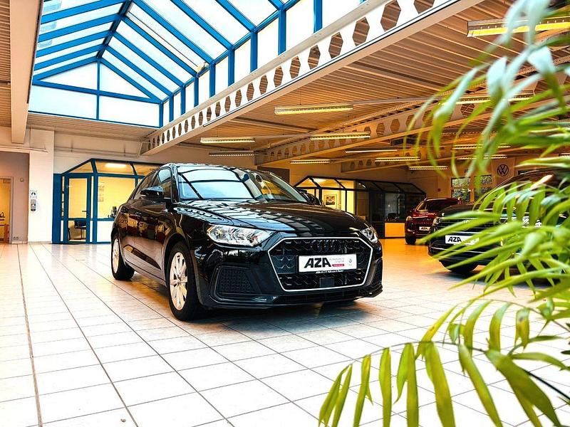 Schwarz Gebraucht 2019 Audi A1 Sportback Advanced Kleinwagen | 17.890 € (Etwas zu teuer) - Bild 1/4