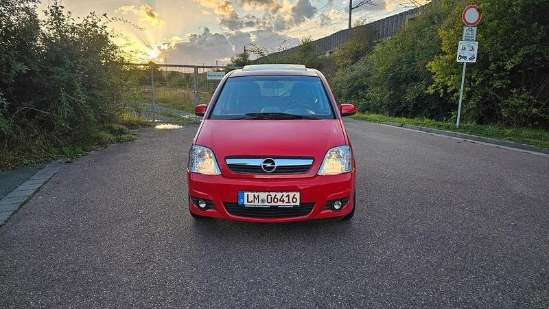 Rot Gebraucht 2008 Opel Meriva Edition Van / Kleinbus | 5.499 € (Teuer) - Bild 1/4