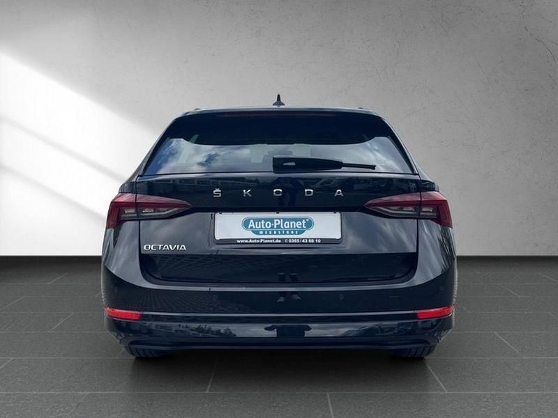 Gebraucht Skoda Octavia Tour 110 PS (80 kW) 2022 Blackmagic perleffekt (metallic) Kombi