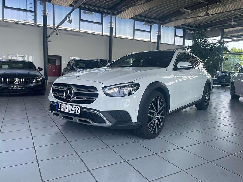 Polarweiß Gebraucht 2020 Mercedes E400 Kombi | 38.980 € (Fairer Preis) - Bild 1/4