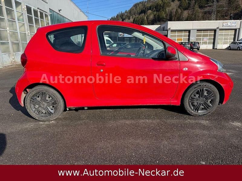 Gebraucht Toyota Aygo City 68 PS (50 kW) 2006 Rot Kleinwagen