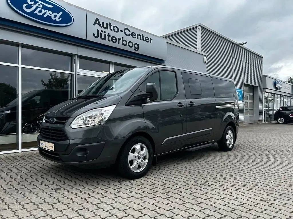 Gebraucht Ford Tourneo Custom 131 PS (96 kW) 2018 Grau Van