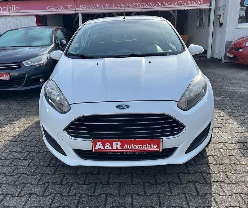 Gebraucht Ford Fiesta SYNC Edition 60 PS (44 kW) 2014 Weiß Kleinwagen