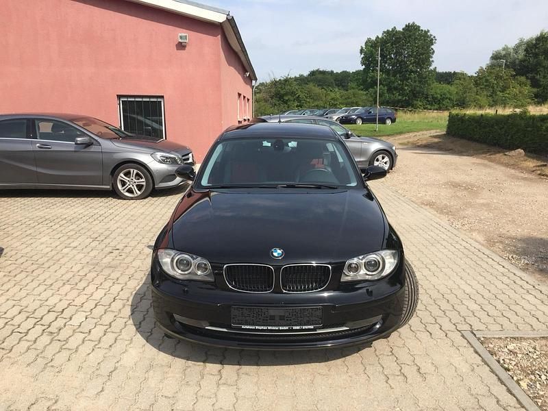 Gebraucht BMW 118 143 PS (105 kW) 2008 Schwarz Kleinwagen