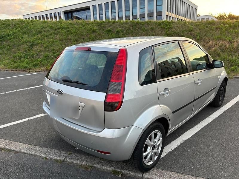 Gebraucht Ford Fiesta 80 PS (58 kW) 2005 Kleinwagen