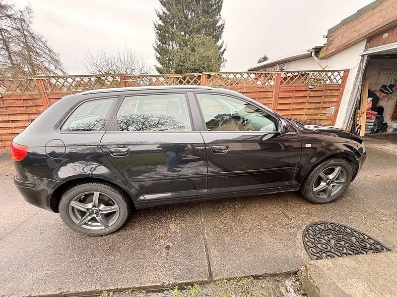 Gebraucht Audi A3 Ambiente 125 PS (91 kW) 2008 Schwarz Kleinwagen