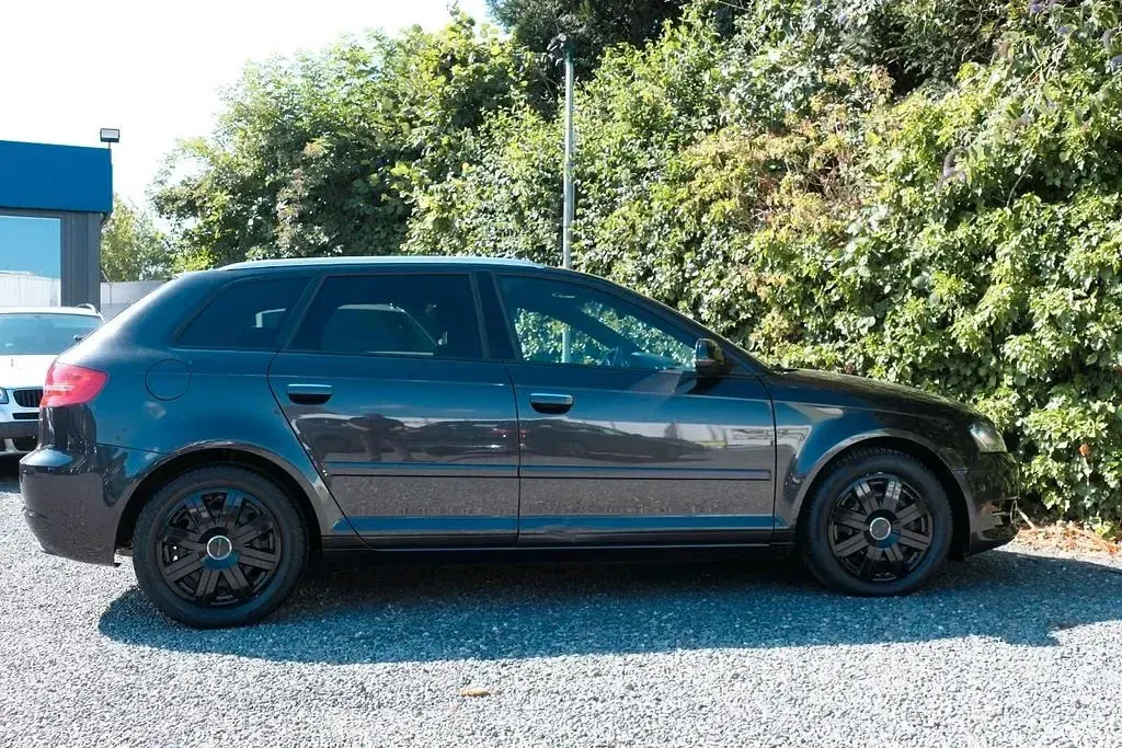 Gebraucht Audi A3 Ambiente 125 PS (91 kW) 2012 Grau Kleinwagen