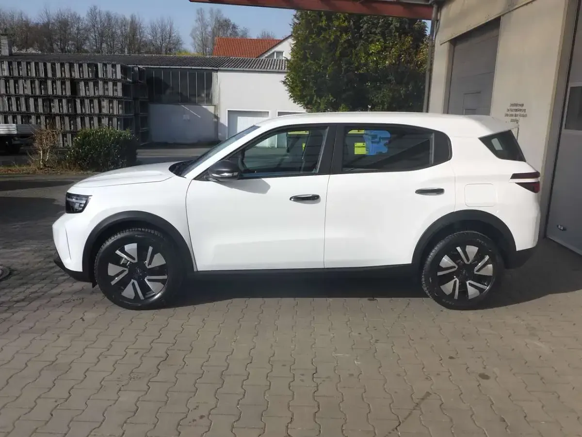 Neu Opel Frontera Edition 83 kW (113 PS) 2025 Arktis weiß SUV