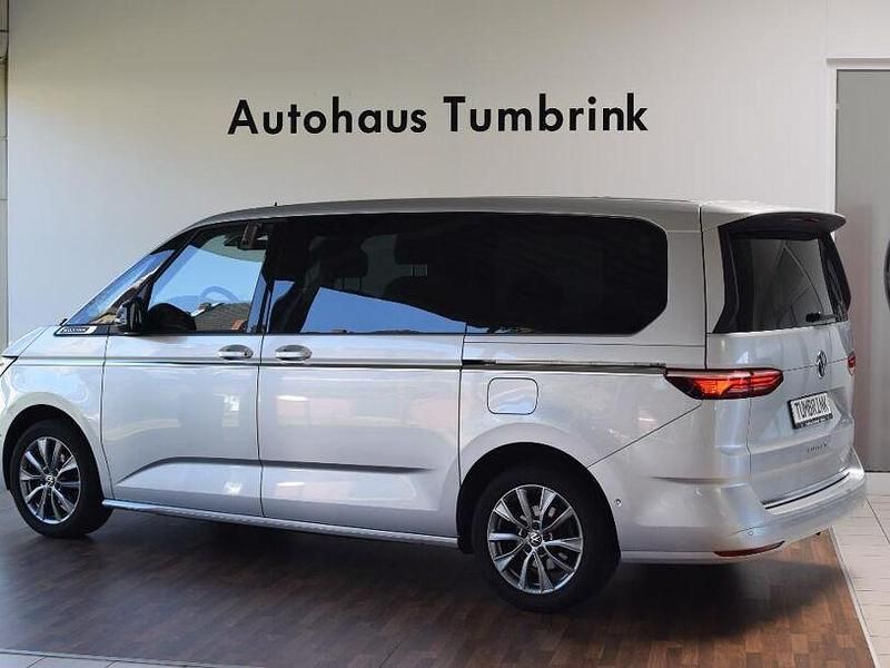 Second-hand VW Multivan Style 150 CP (110 kW) 2025 Argintiu Monovolum