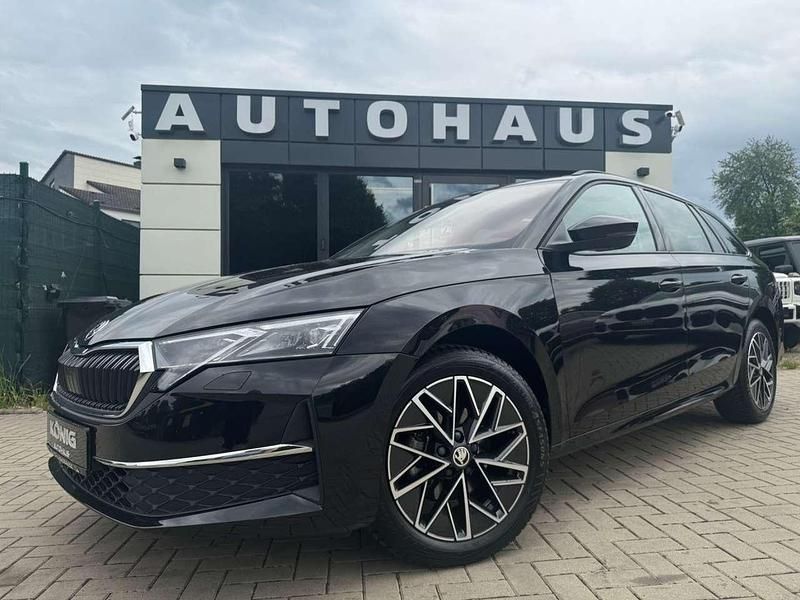 Schwarzmagic perleffekt Gebraucht 2024 Skoda Octavia RS Kombi | 30.940 € (Superpreis) - Bild 1/4
