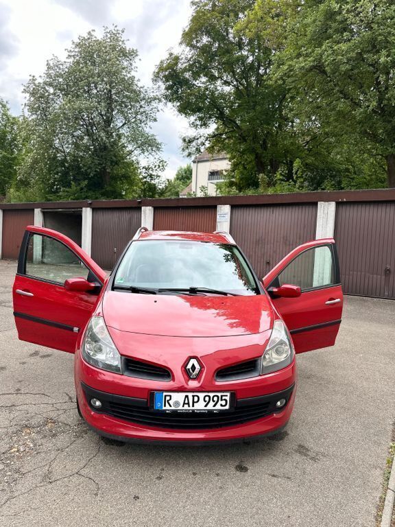 Rot Gebraucht 2009 Renault Clio II Exception Limousine | 3.700 € (Etwas zu teuer) - Bild 1/4