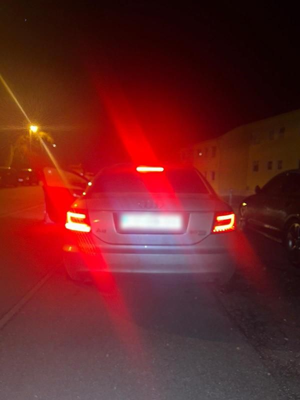 Silber Gebraucht 2006 Audi A6 Limousine | 1.700 € (Superpreis) - Bild 1/4