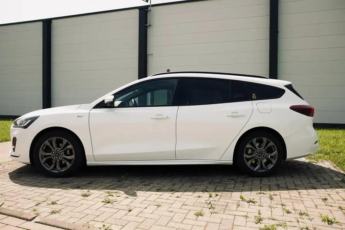 Gebraucht Ford Focus ST-Line X 155 PS (114 kW) 2022 Weiß Kombi