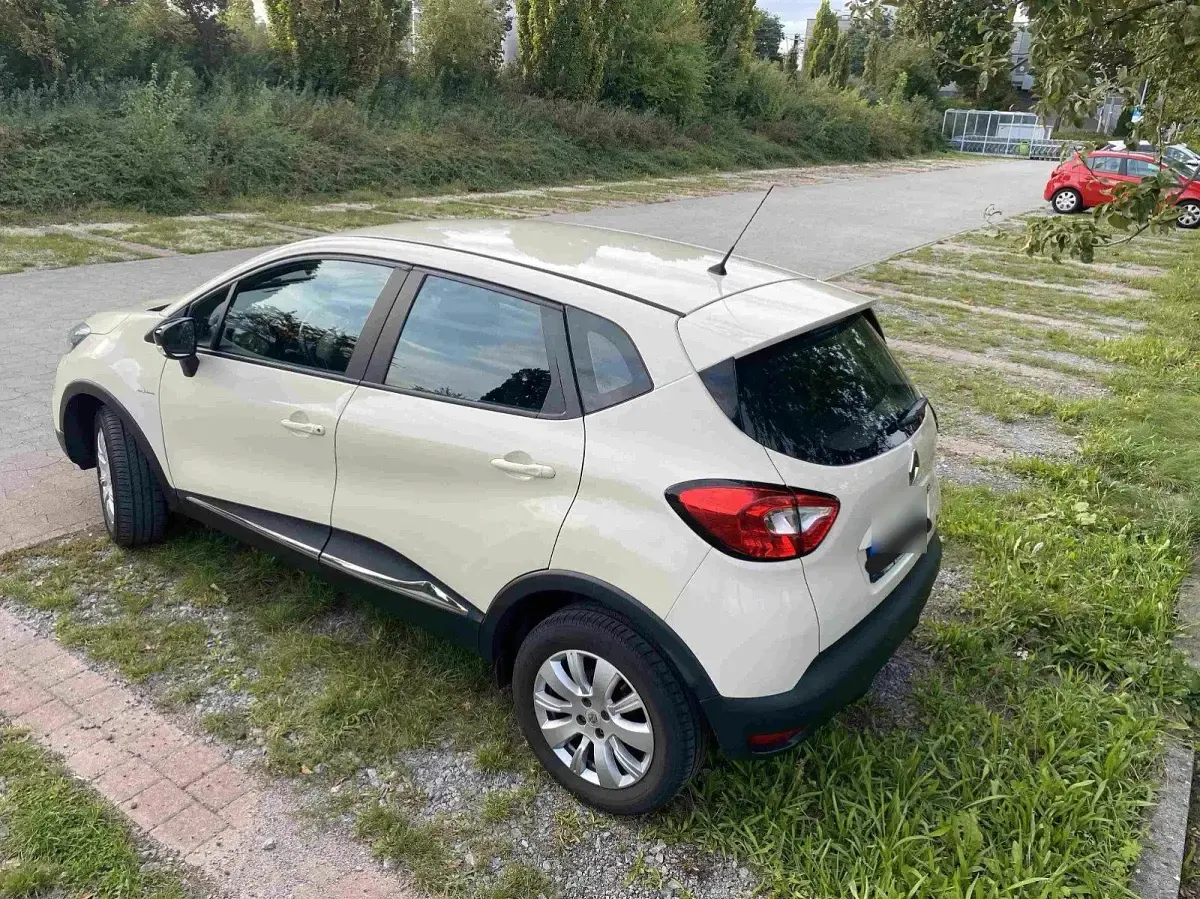 Gebraucht Renault Captur Experience 90 PS (66 kW) 2016 Beige SUV