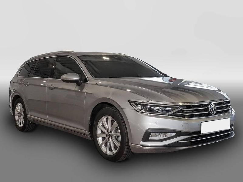 Usata VW Passat Elegance 150 CV (110 kW) 2024 Argento Station wagon