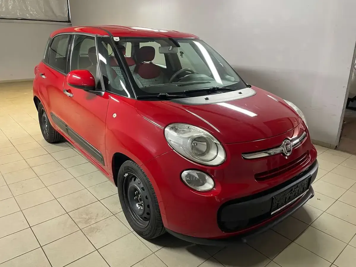 Gebraucht Fiat 500L Easy 84 PS (61 kW) 2013 Colore esterno (passione rot) Van / Kleinbus