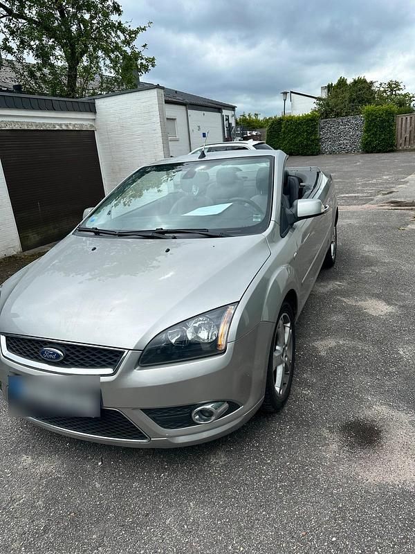 Gebraucht Ford Focus Cabriolet 145 PS (106 kW) 2008 Silber Cabrio