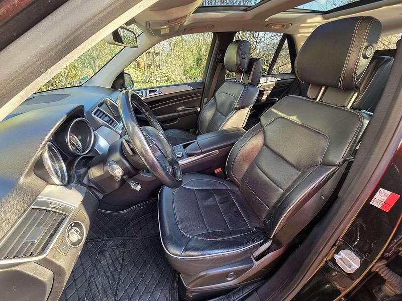 Gebraucht Mercedes ML350 258 PS (189 kW) 2012 Schwarz SUV