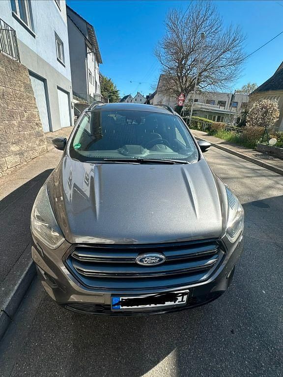 Gebraucht Ford Kuga ST-Line 242 PS (177 kW) 2018 Grau SUV