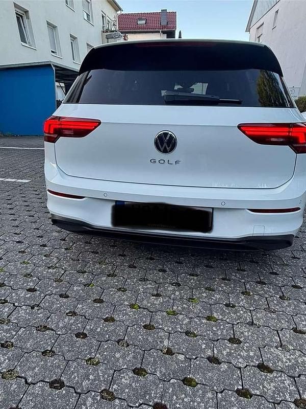 Gebraucht VW Golf VIII 116 PS (85 kW) 2025 Weiß Kleinwagen