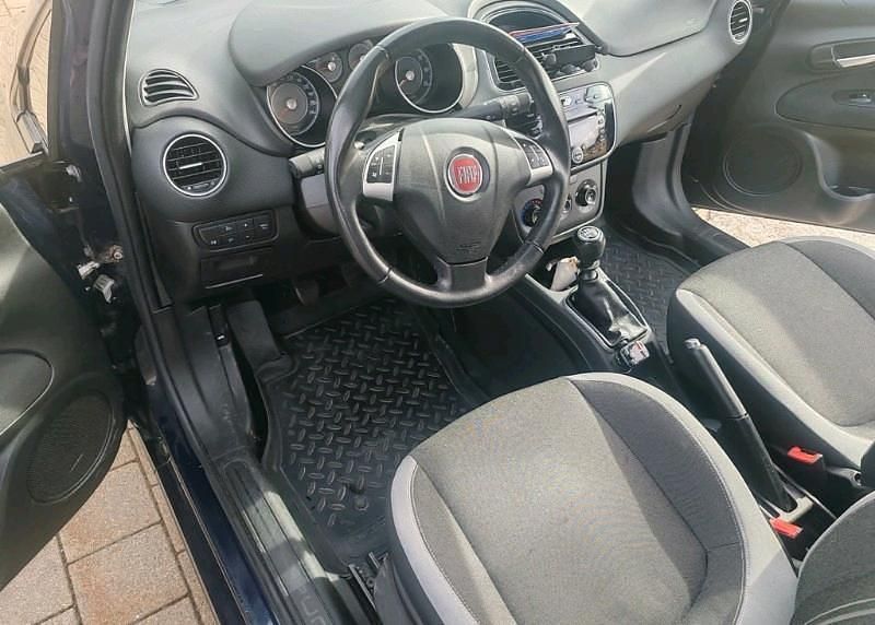 Gebraucht Fiat Punto 55 PS (40 kW) 2011 Blau Kleinwagen