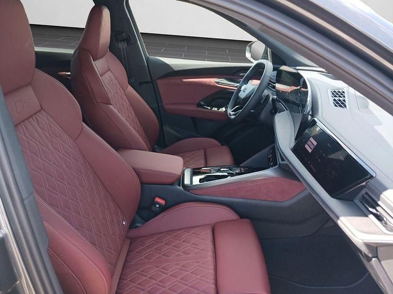 Gebraucht Audi SQ5 Sportback Ambiente 367 PS (269 kW) 2025 Daytonagrau perleffekt (metallic) SUV