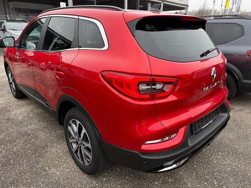 Gebraucht Renault Kadjar Black Edition 140 PS (102 kW) 2021 Rot SUV