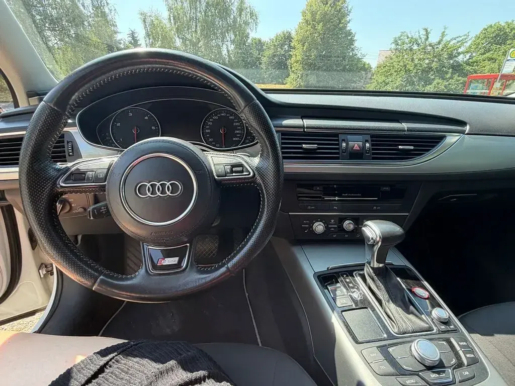 Gebraucht Audi A6 Ambiente 177 PS (130 kW) 2013 Weiß Kombi