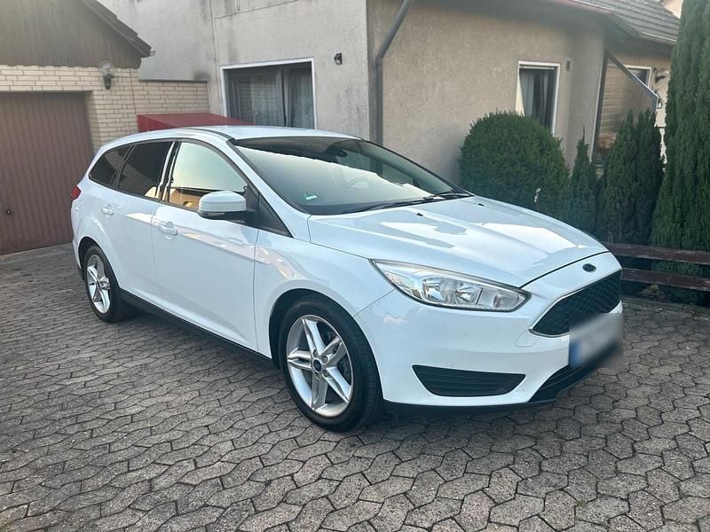 Second-hand Ford Focus 120 CP (88 kW) 2015 Alb Break
