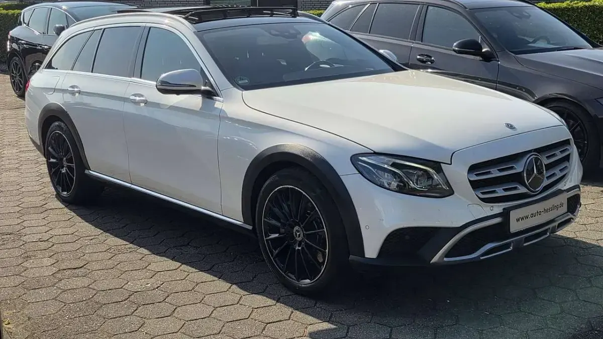 Gebraucht Mercedes E350 258 PS (189 kW) 2017 Diamantweiss  metalliclack Kombi