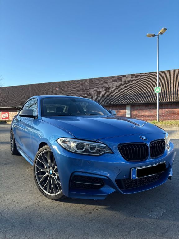 Blau Gebraucht 2016 BMW M240 M Sport Coupé | 26.900 € (Superpreis) - Bild 1/4