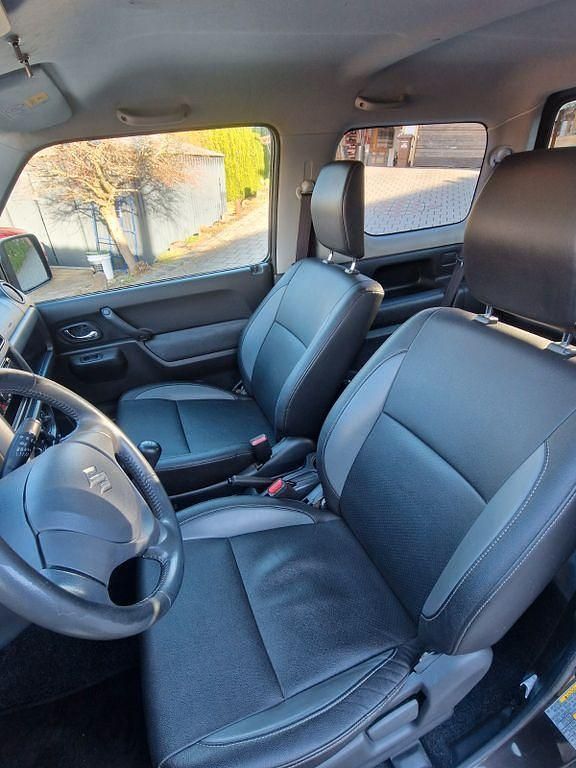 Gebraucht Suzuki Jimny Style 84 PS (61 kW) 2017 Braun SUV