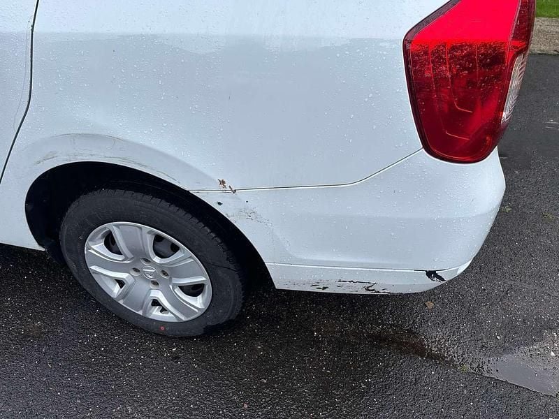 Weiß Gebraucht 2017 Dacia Logan MCV Kombi | 3.999 € (Superpreis) - Bild 1/4