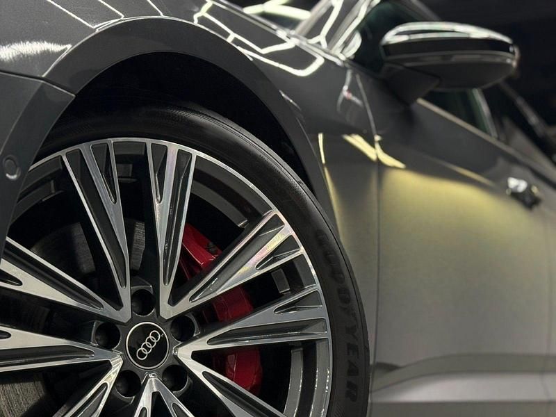 Gebraucht Audi A6 S-Line 367 PS (269 kW) 2022 Daytonagrau Kombi